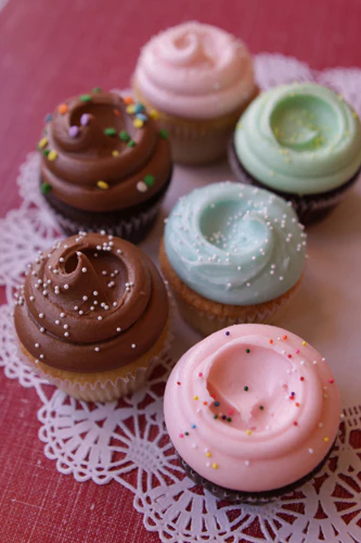 Assorted Traditional Cupcake - Image 2