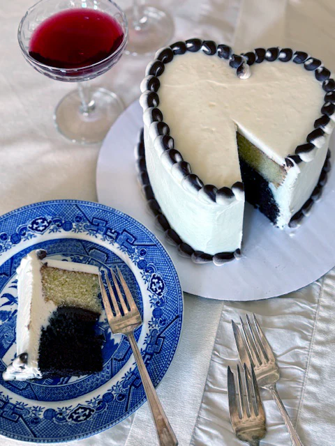 Heart-Shaped Cake - Image 2