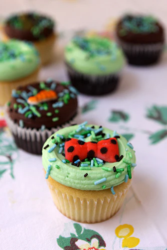 Holiday Cupcake - Image 8