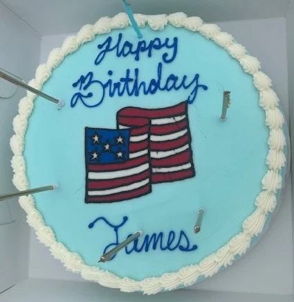 Stars & Stripes Cake - Image 3