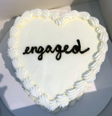 Vanilla Cake - Image 2